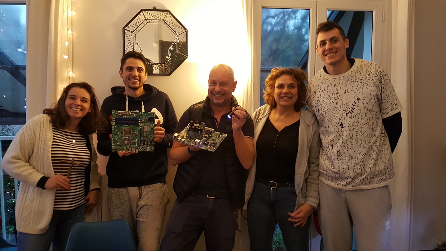 Installation d'une bombe pour l'escape game - prise d'otage par happy home game